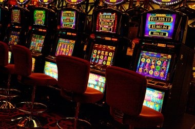 Live dealer table at janji Caishen Wins with multi-camera studio setup